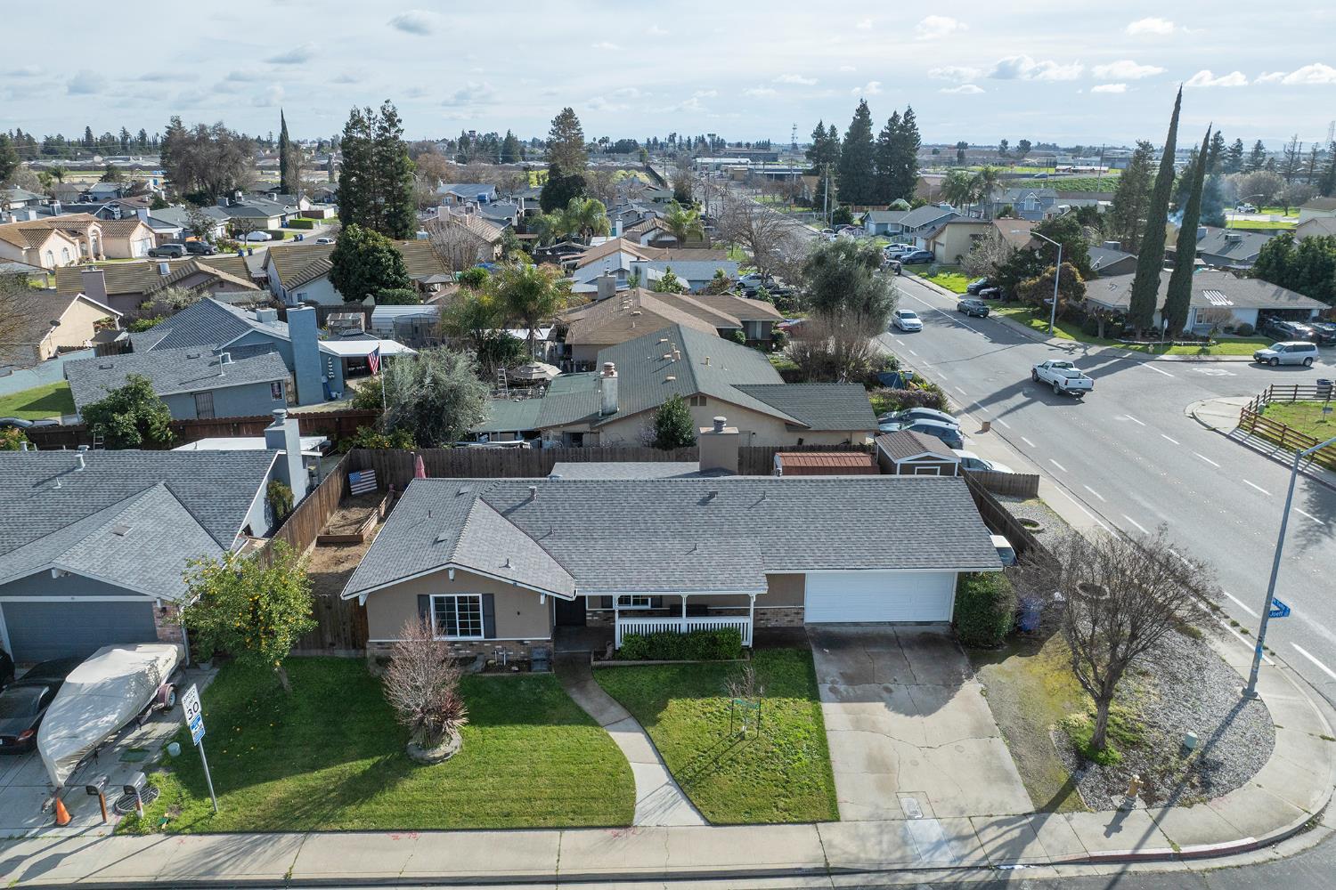 2098 Joett Dr, Turlock, CA 95380