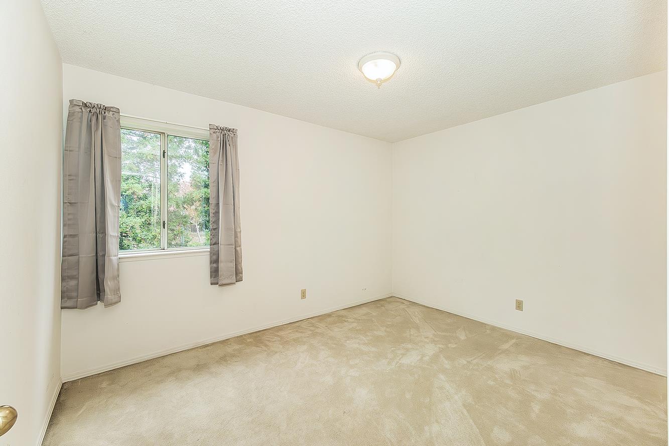 9659 N Shenandoah Ln, Fresno, CA 93720