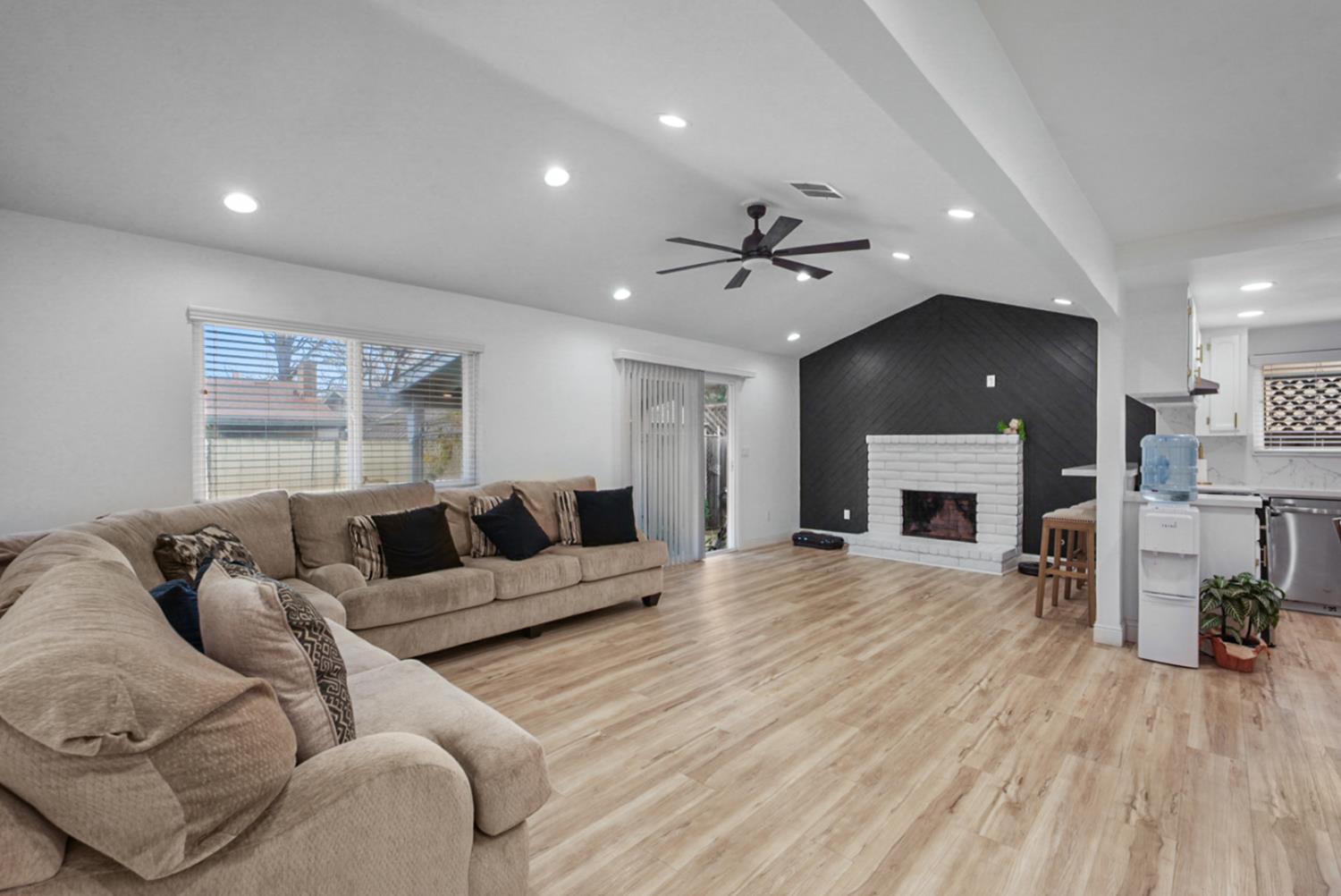 3129 Nightingale Dr, Modesto, CA 95356