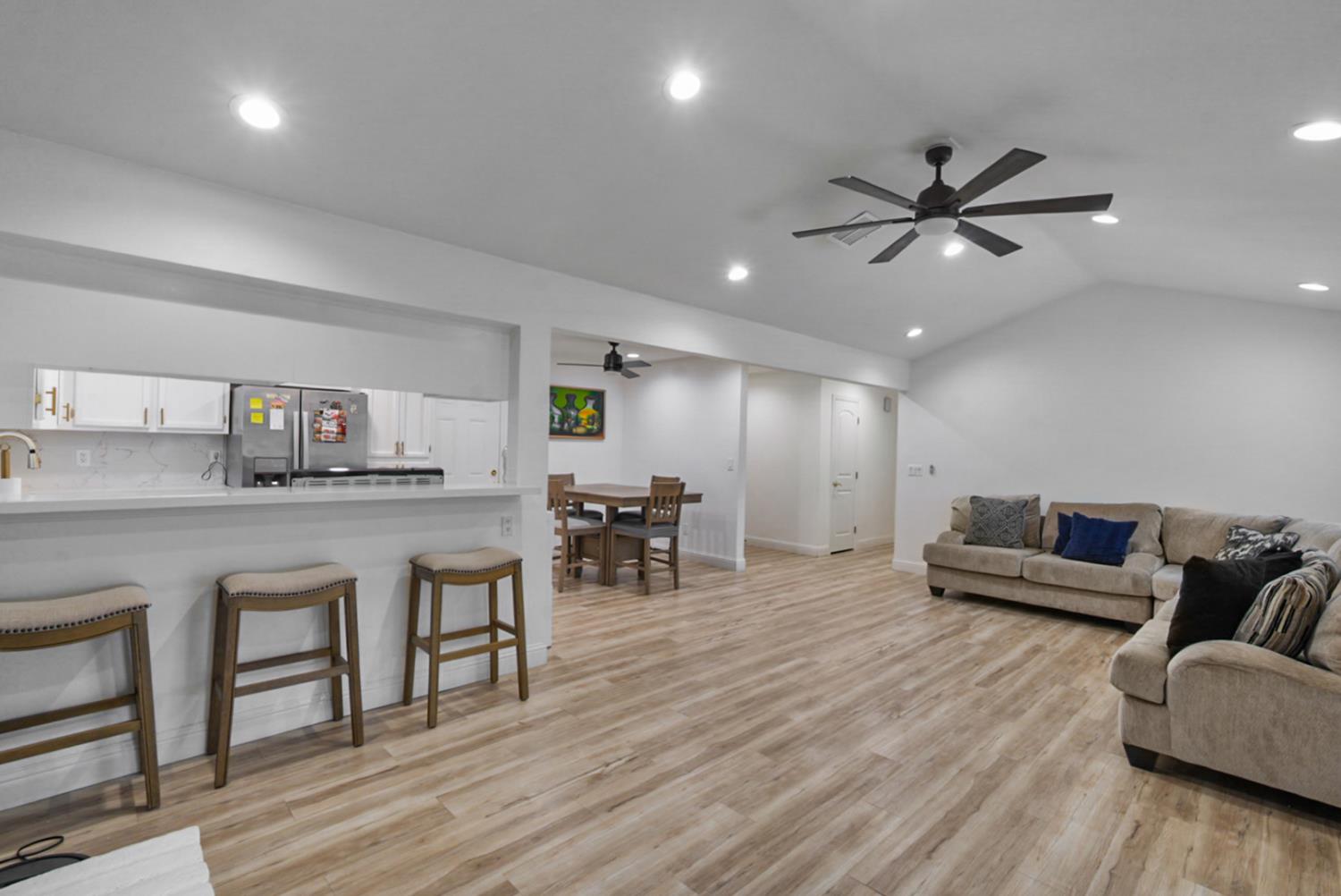 3129 Nightingale Dr, Modesto, CA 95356