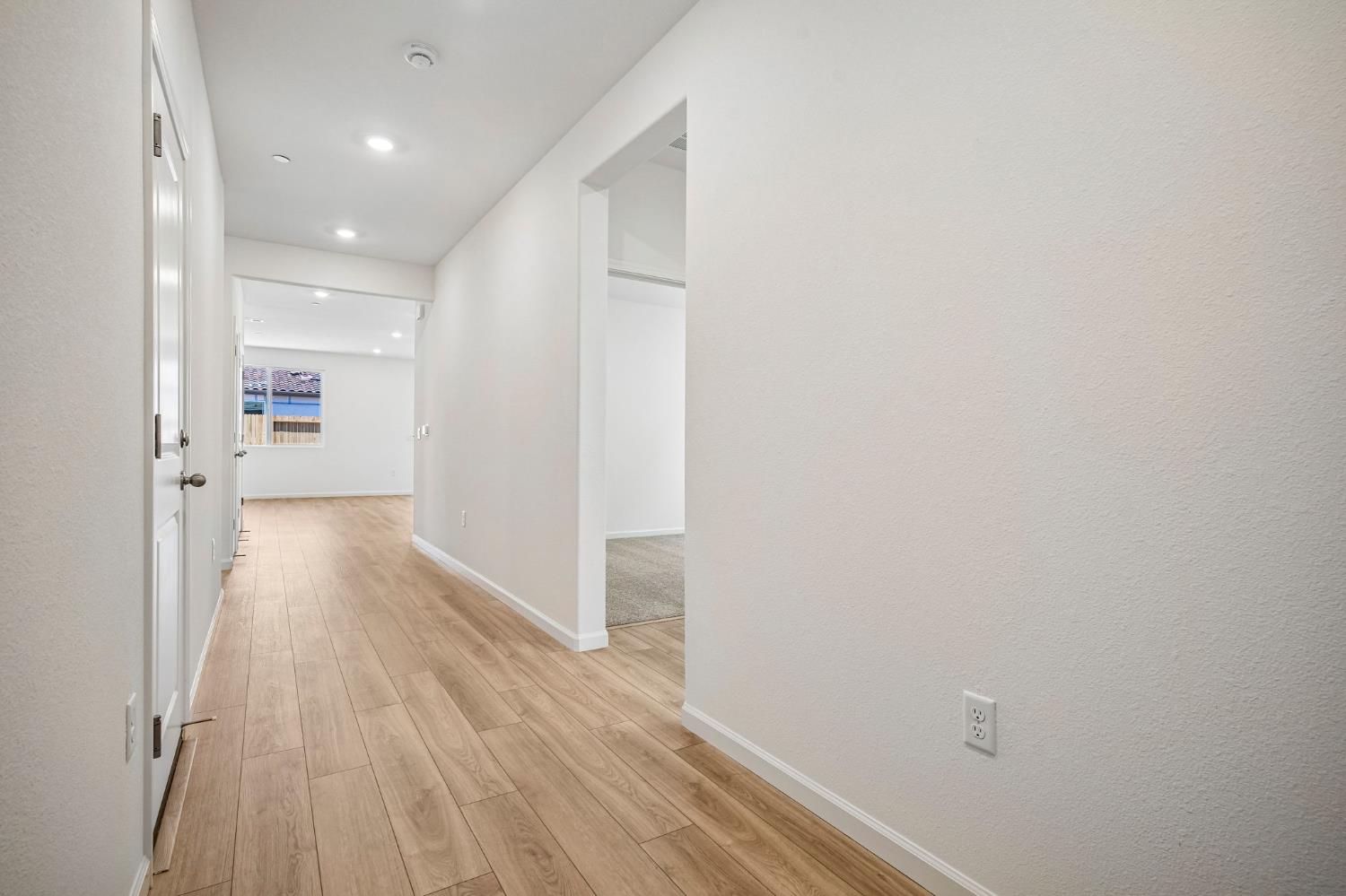 2621 Red Tail Hawk Rd, Modesto, CA 95357