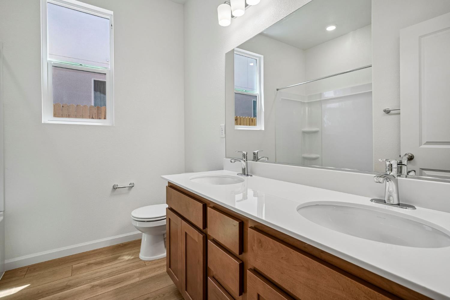 2621 Red Tail Hawk Rd, Modesto, CA 95357