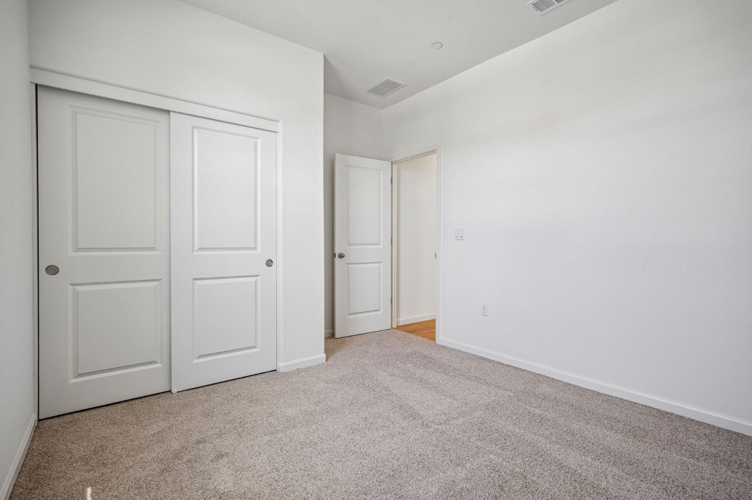 2621 Red Tail Hawk Rd, Modesto, CA 95357
