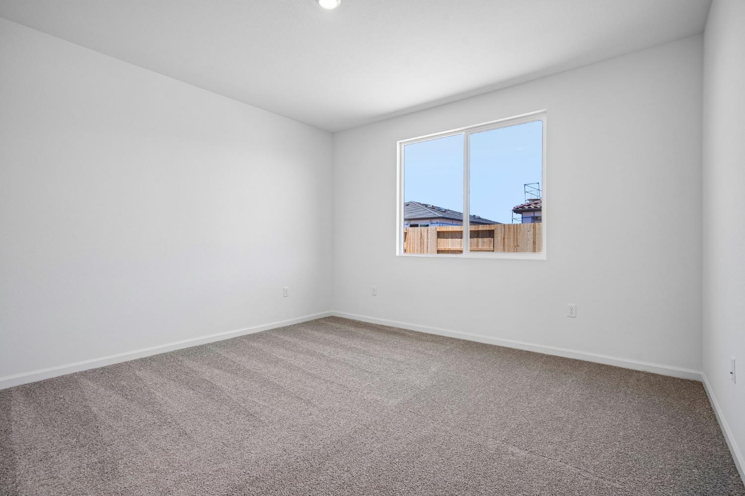 2621 Red Tail Hawk Rd, Modesto, CA 95357