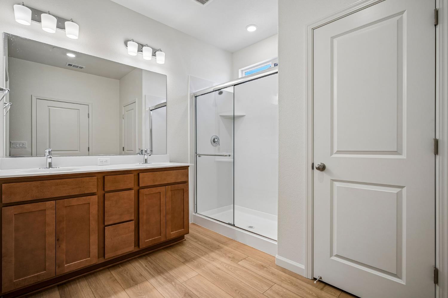 2621 Red Tail Hawk Rd, Modesto, CA 95357