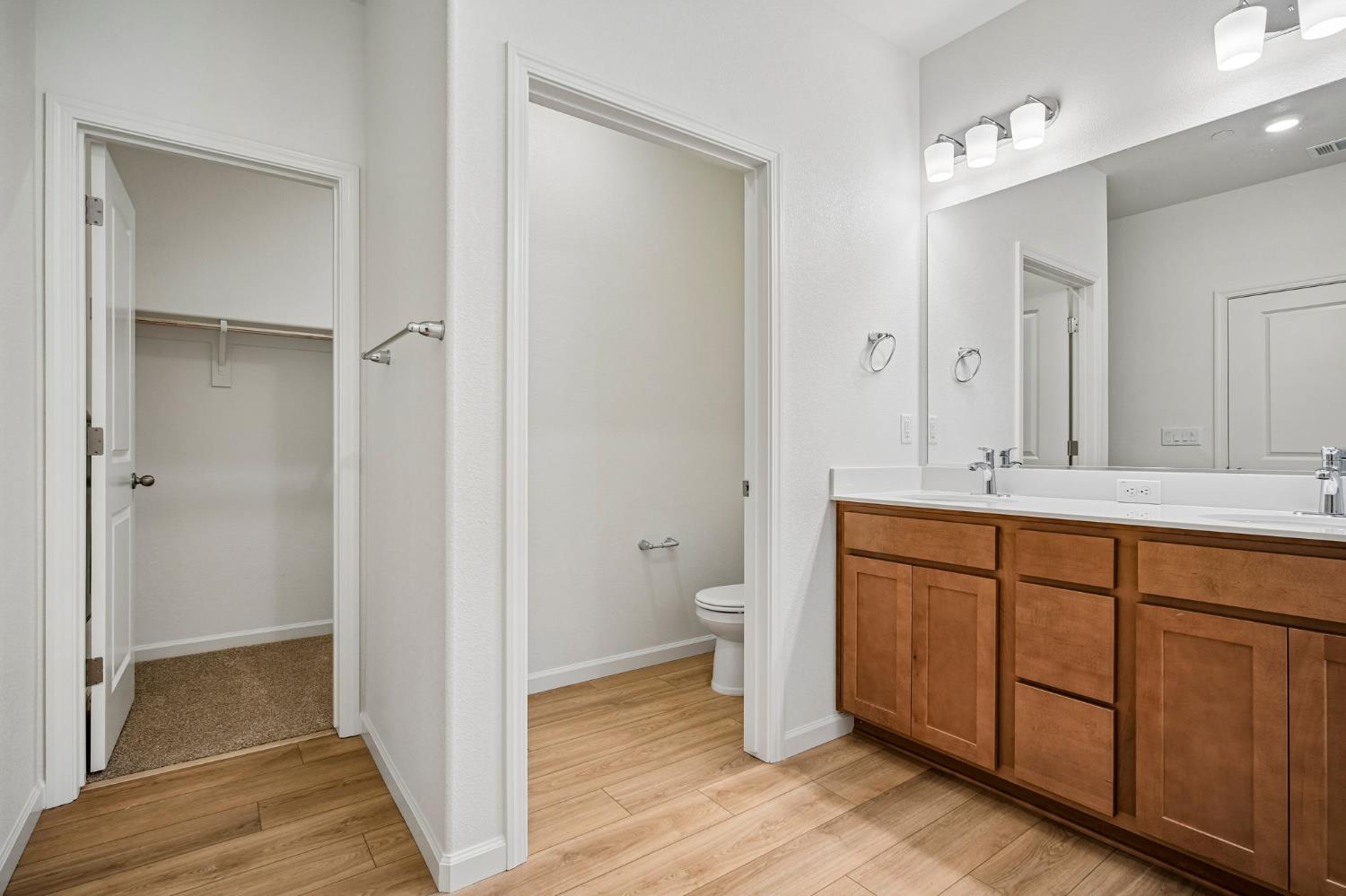 2621 Red Tail Hawk Rd, Modesto, CA 95357