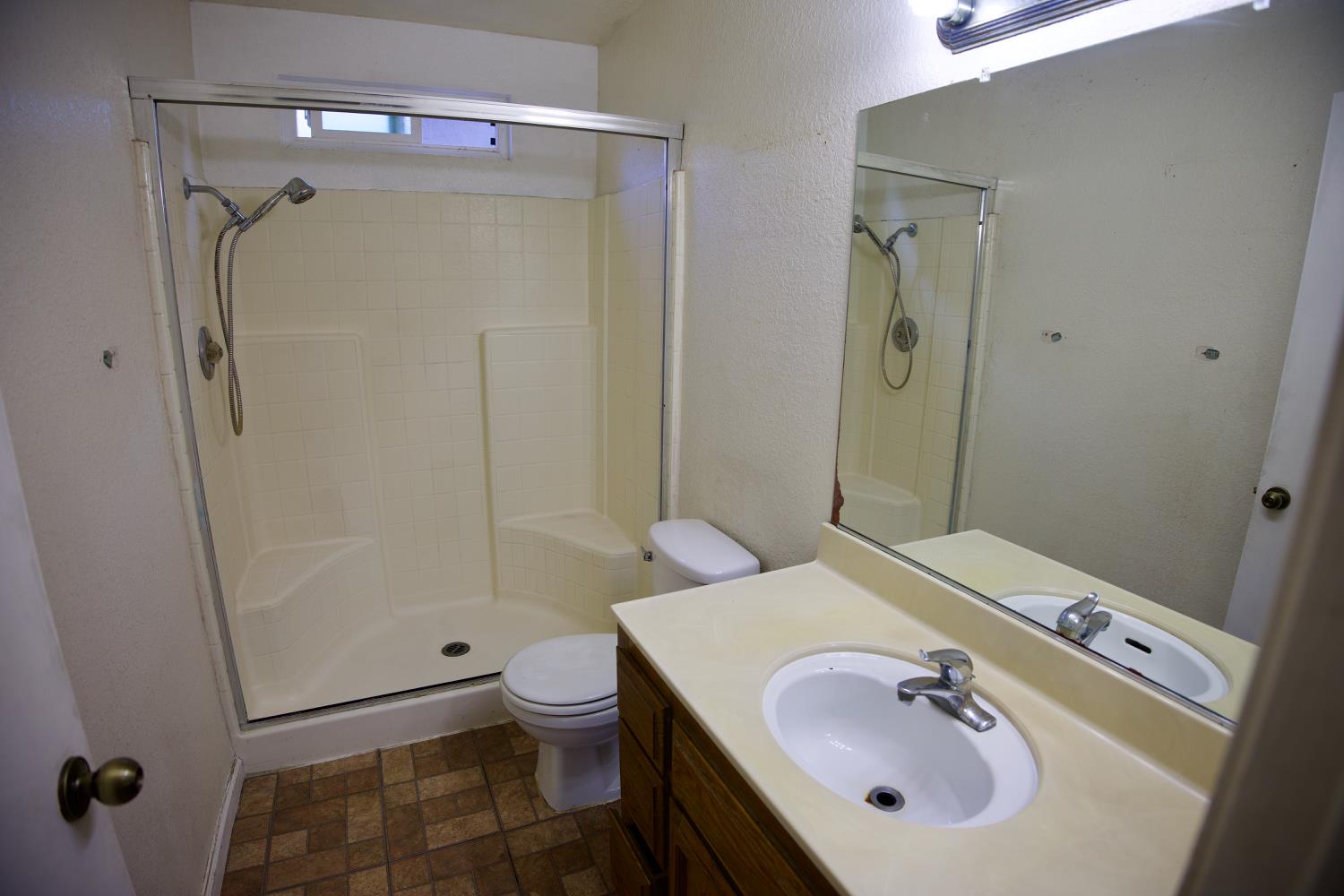 808 Mercy Ave, Modesto, CA 95358