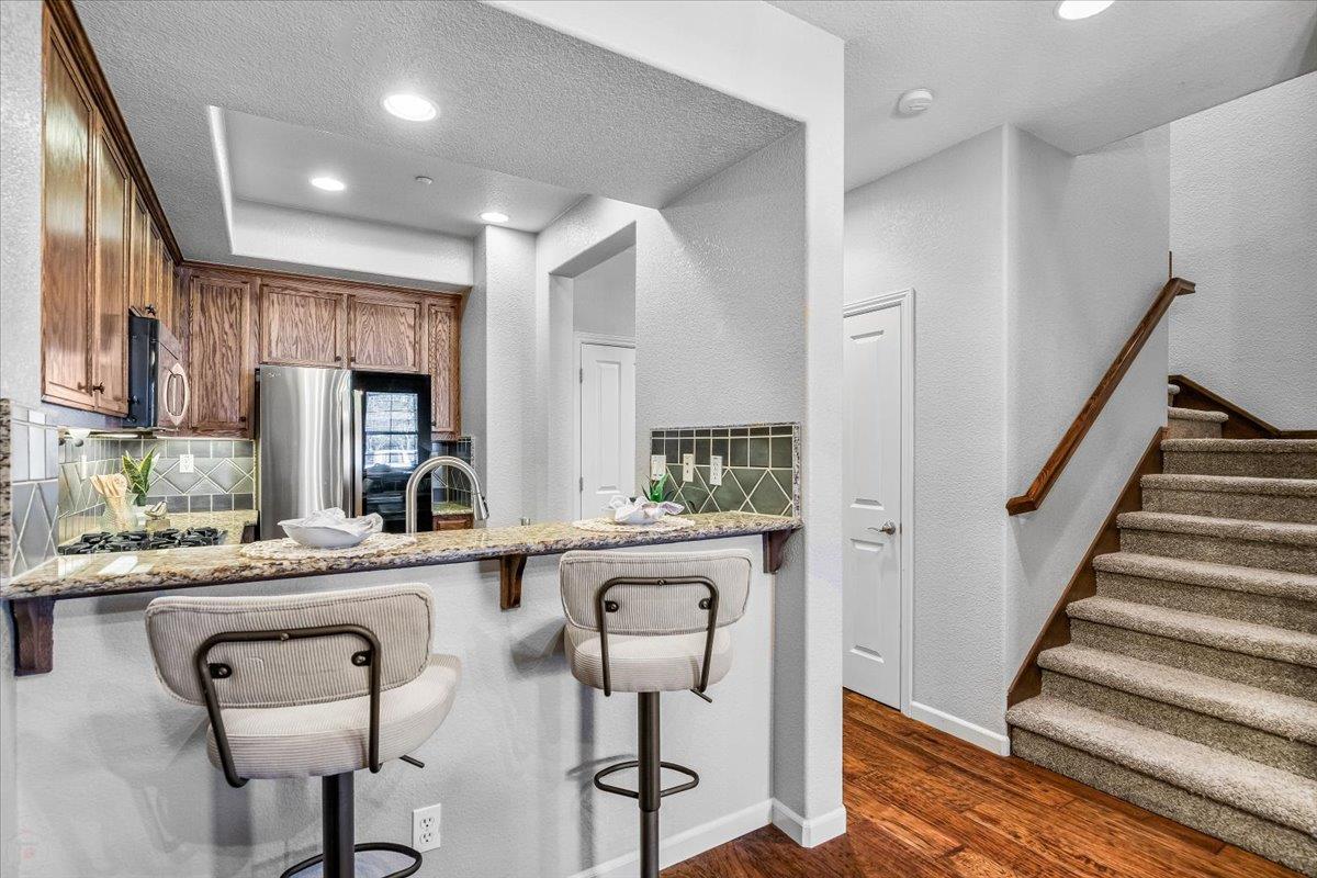 575 Wild Stallion Dr #15, Oakdale, CA 95361