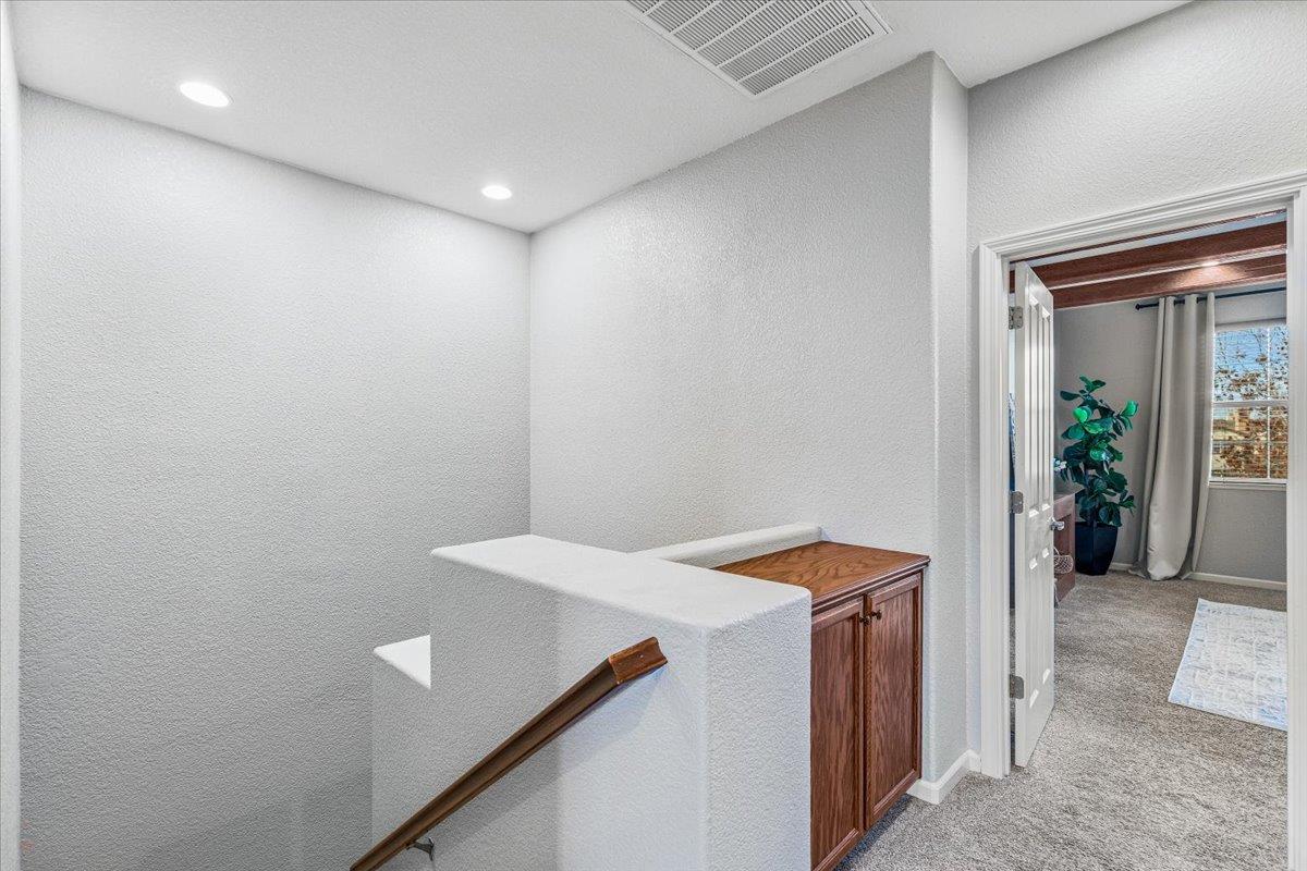 575 Wild Stallion Dr #15, Oakdale, CA 95361