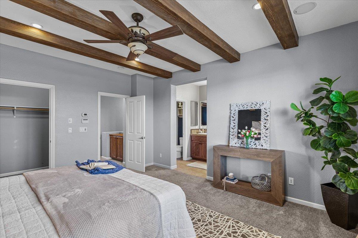 575 Wild Stallion Dr #15, Oakdale, CA 95361