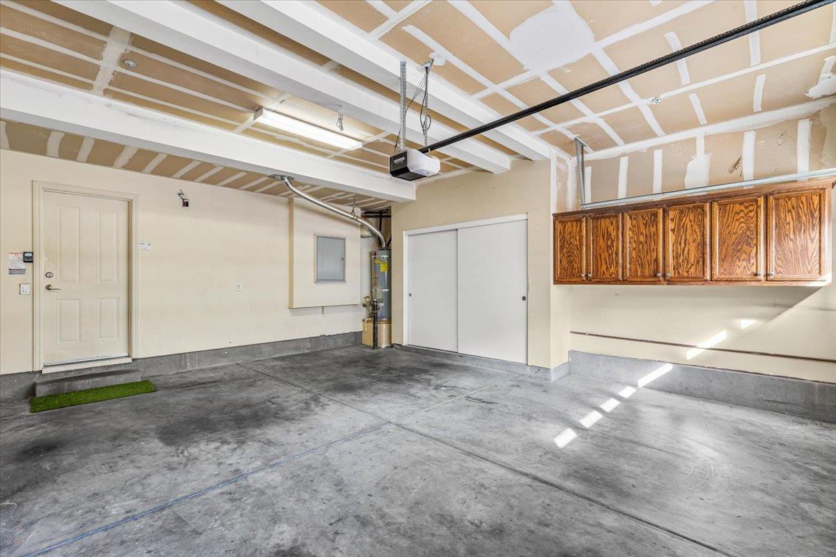 575 Wild Stallion Dr #15, Oakdale, CA 95361