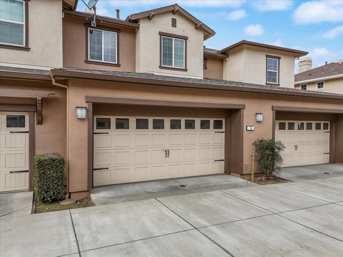 575 Wild Stallion Dr #15, Oakdale, CA 95361
