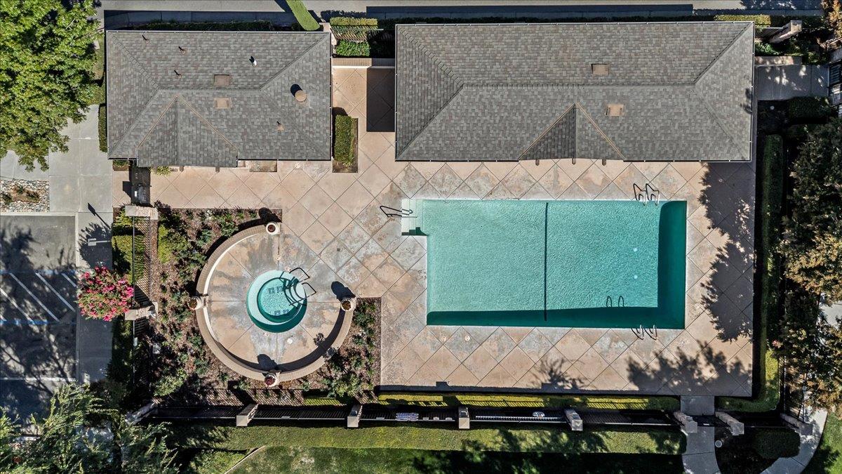 575 Wild Stallion Dr #15, Oakdale, CA 95361