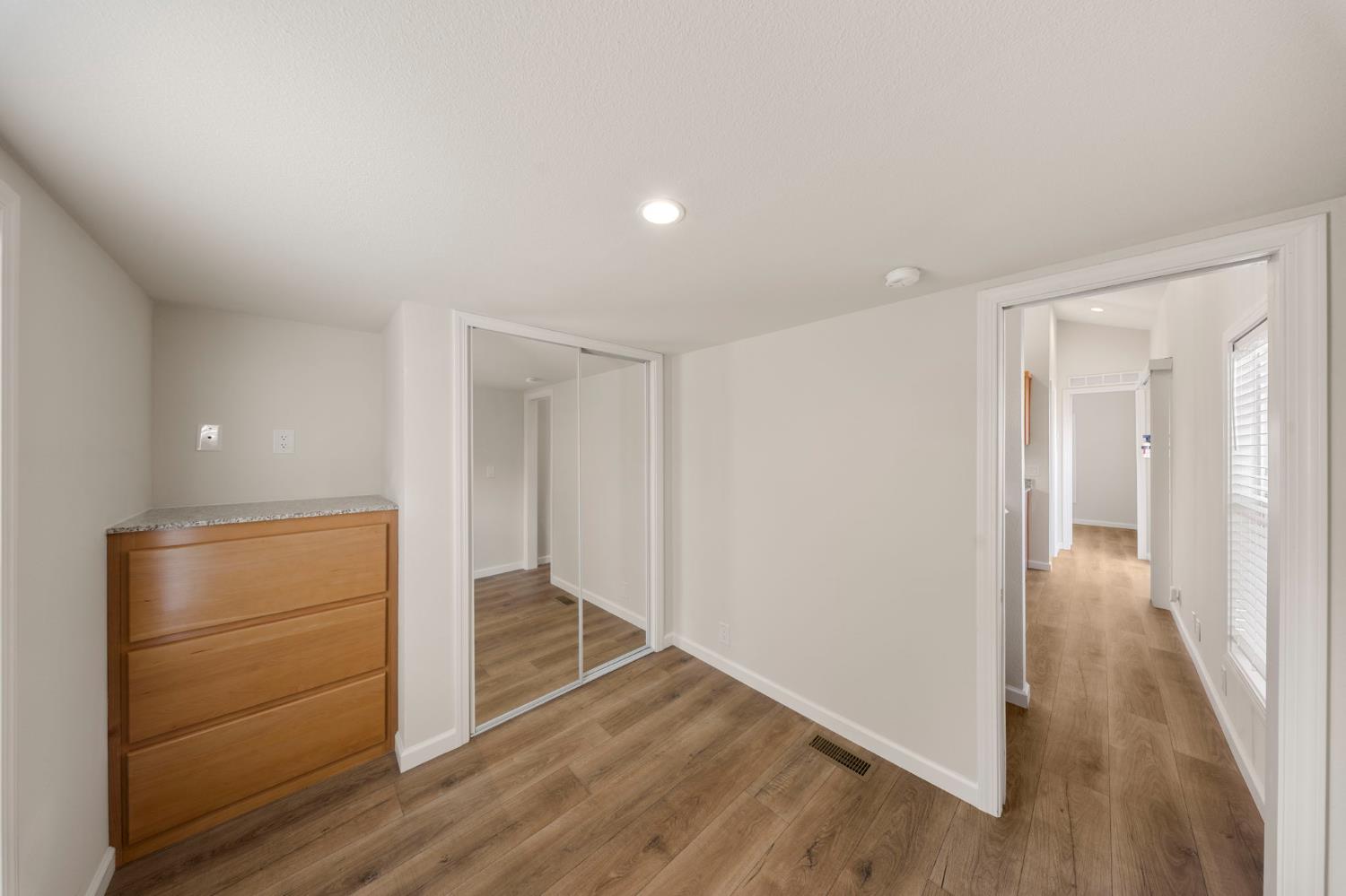 1412 S 1st St #B, Turlock, CA 95380