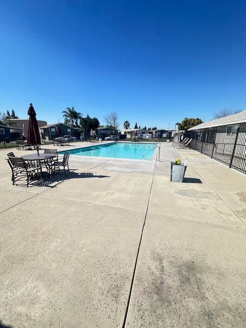 5901 Newbrook Dr #73, Riverbank, CA 95367