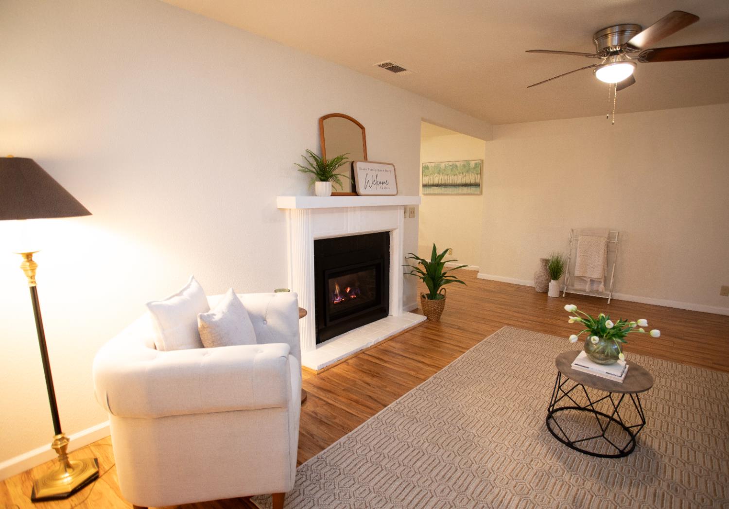 206 S Lee Ave, Oakdale, CA 95361