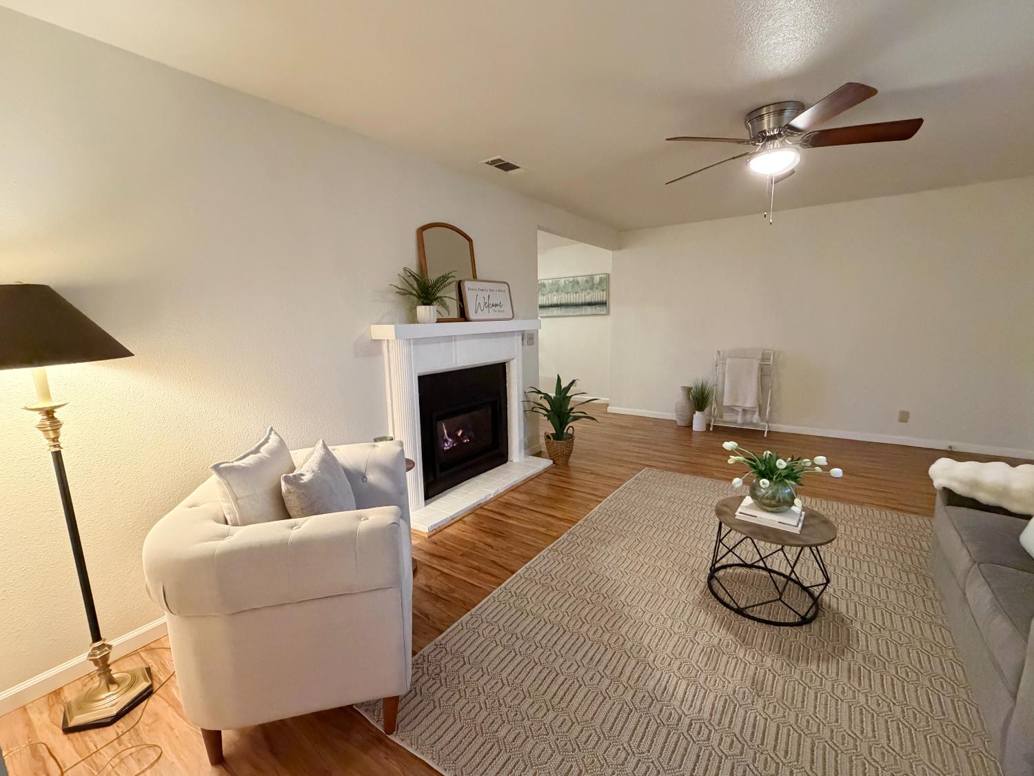 206 S Lee Ave, Oakdale, CA 95361