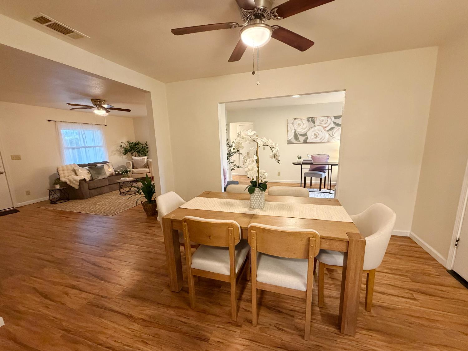 206 S Lee Ave, Oakdale, CA 95361