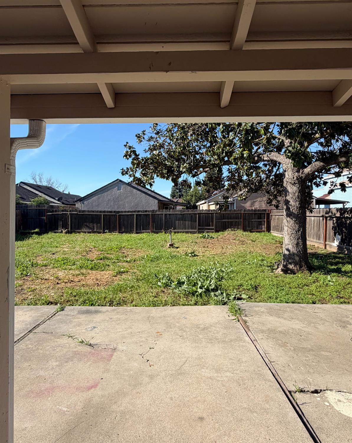 206 S Lee Ave, Oakdale, CA 95361