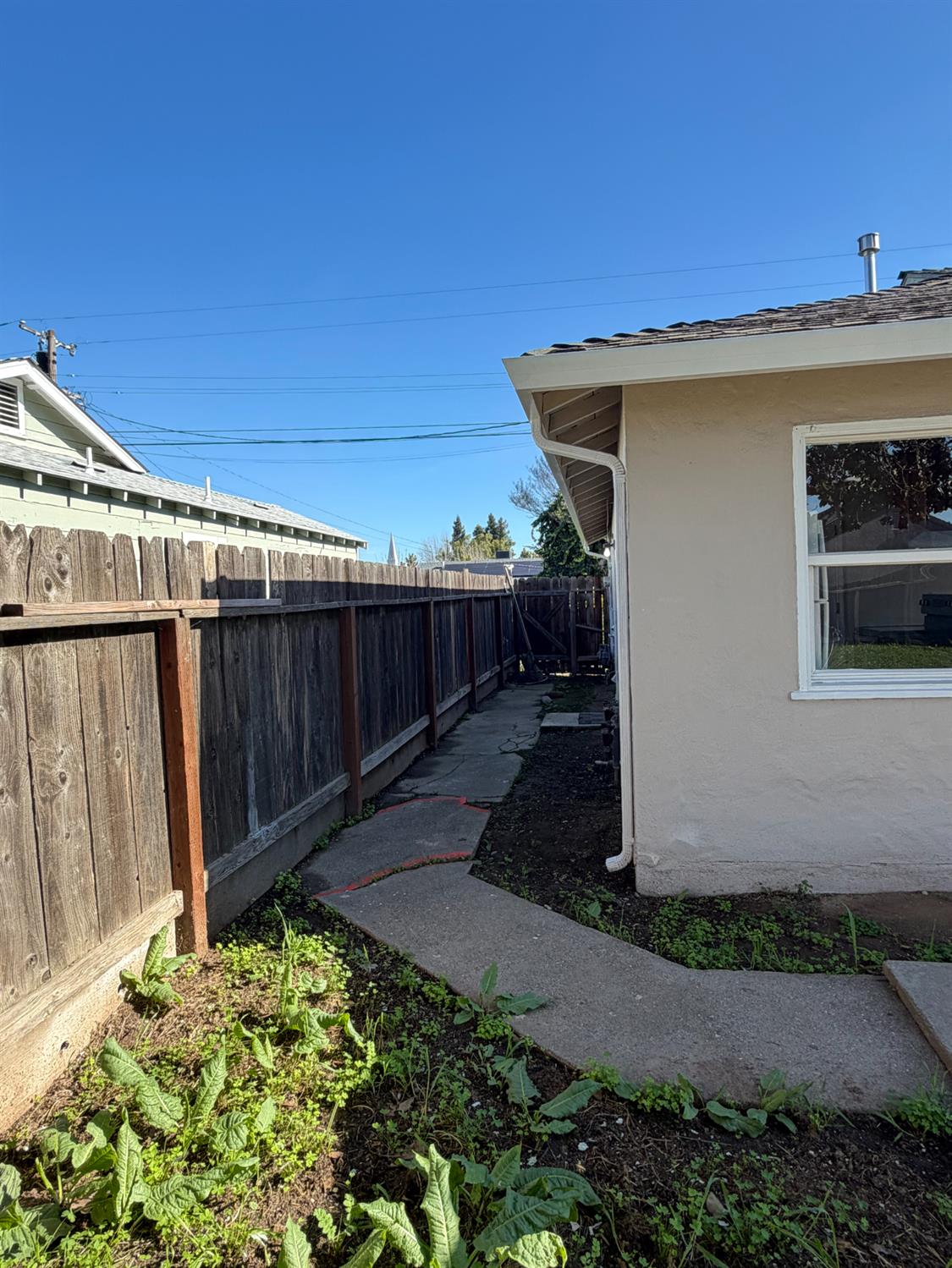 206 S Lee Ave, Oakdale, CA 95361