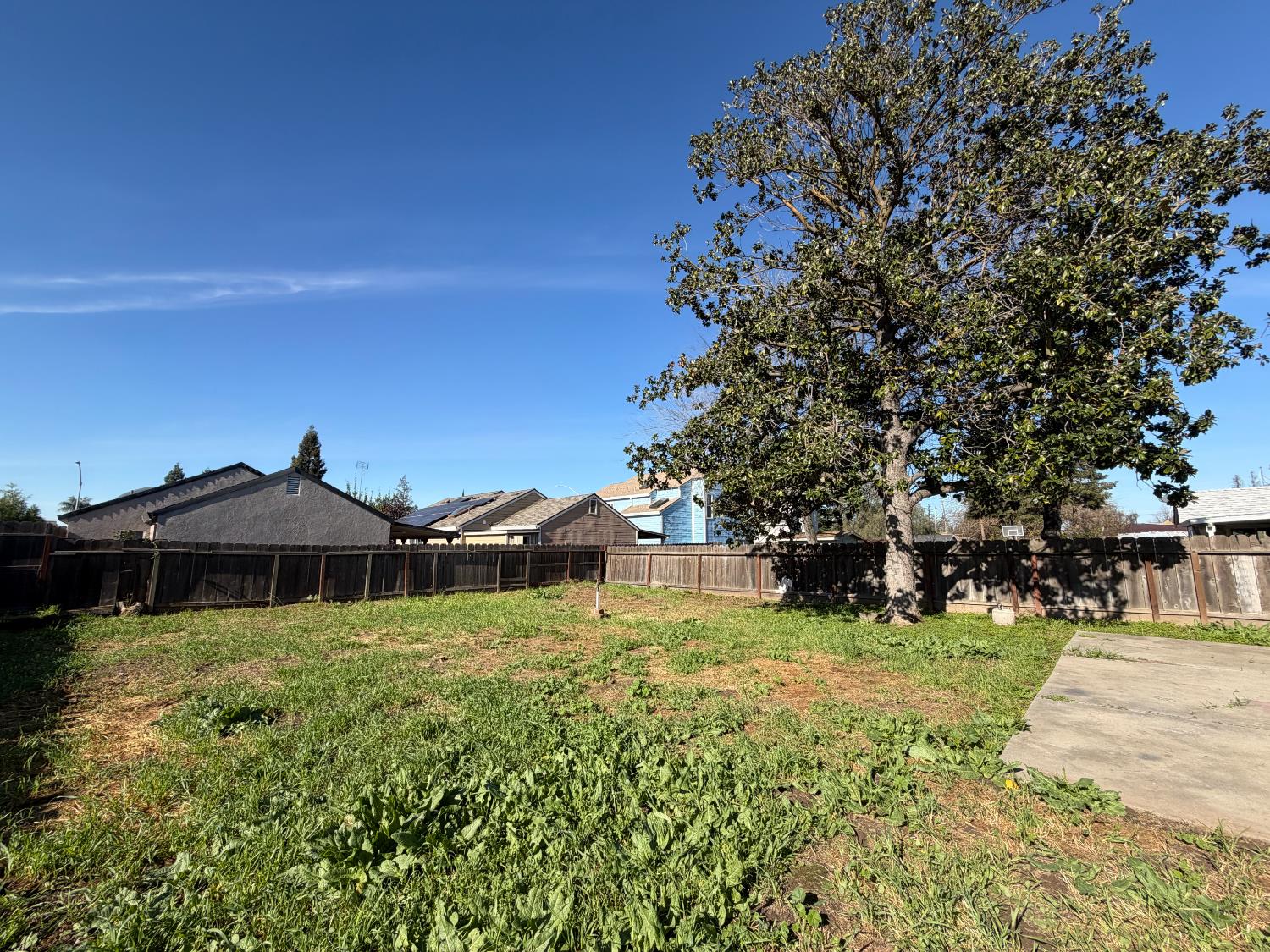 206 S Lee Ave, Oakdale, CA 95361