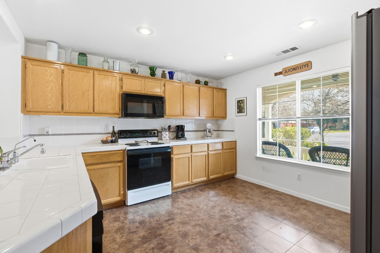 3417 Lauding Way, Modesto, CA 95355