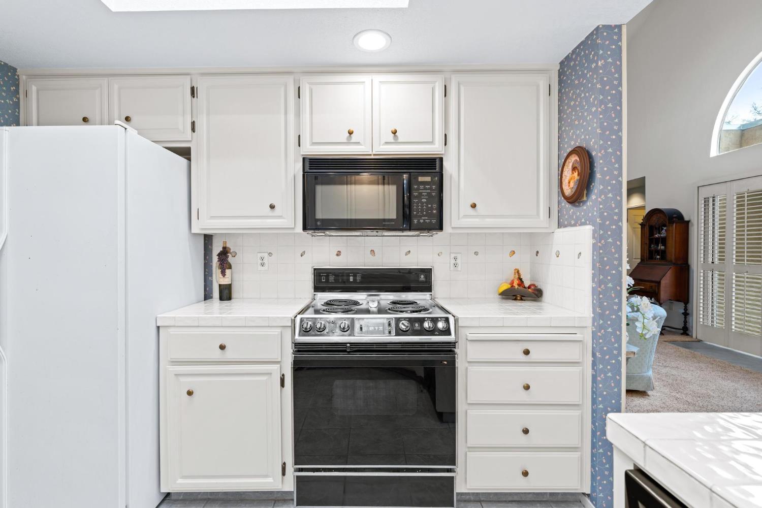 1809 Holly Oak Dr, Modesto, CA 95354