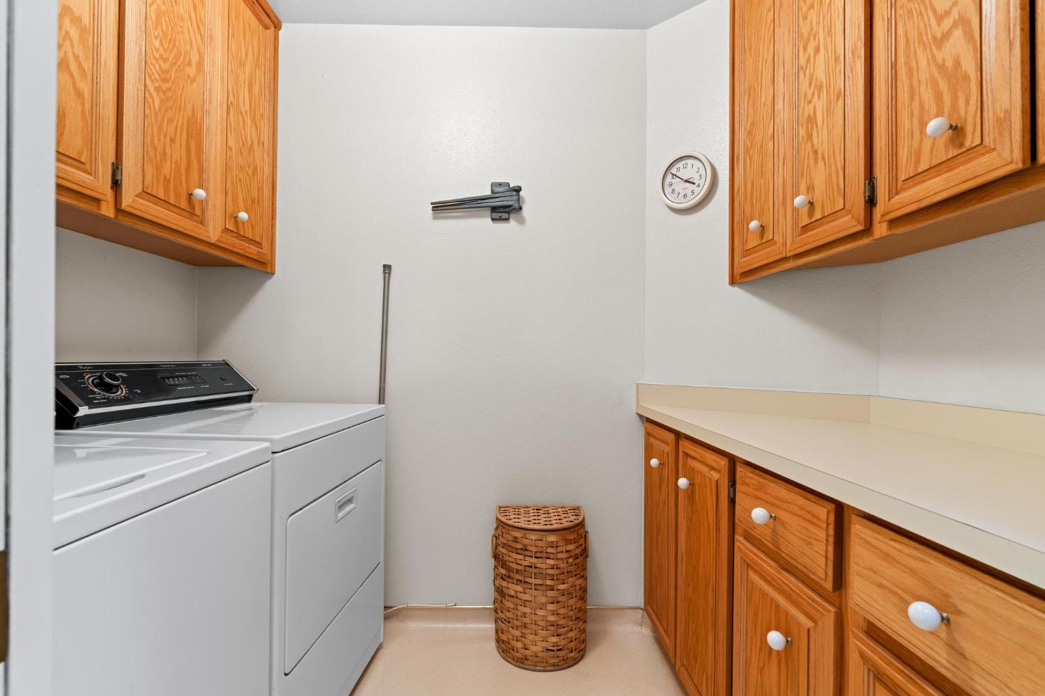 1809 Holly Oak Dr, Modesto, CA 95354