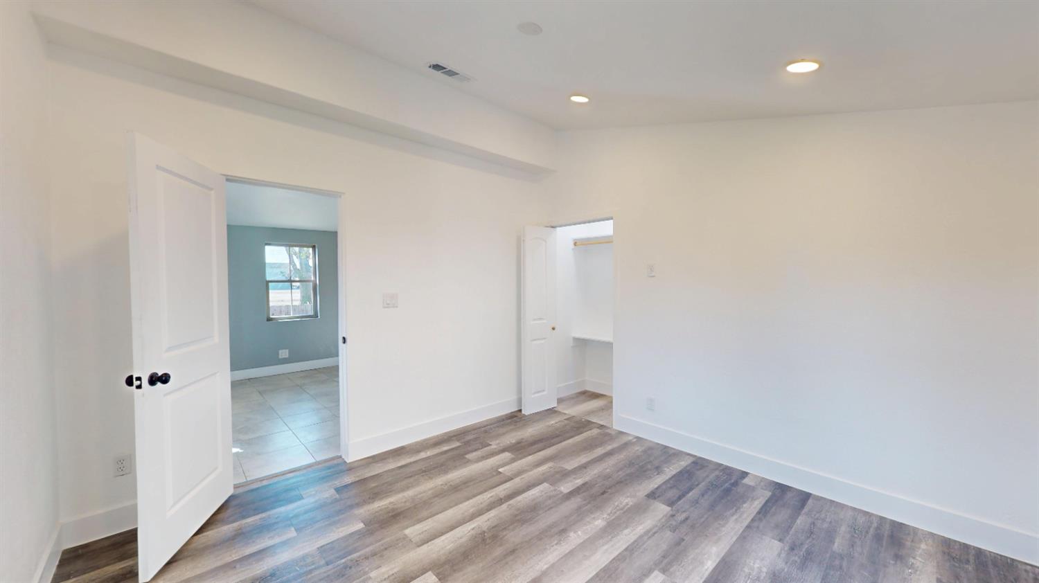 105 Pleasant St, Modesto, CA 95354