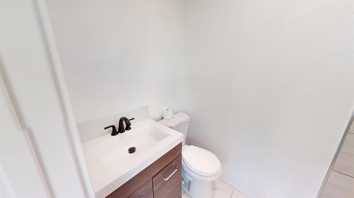 105 Pleasant St, Modesto, CA 95354