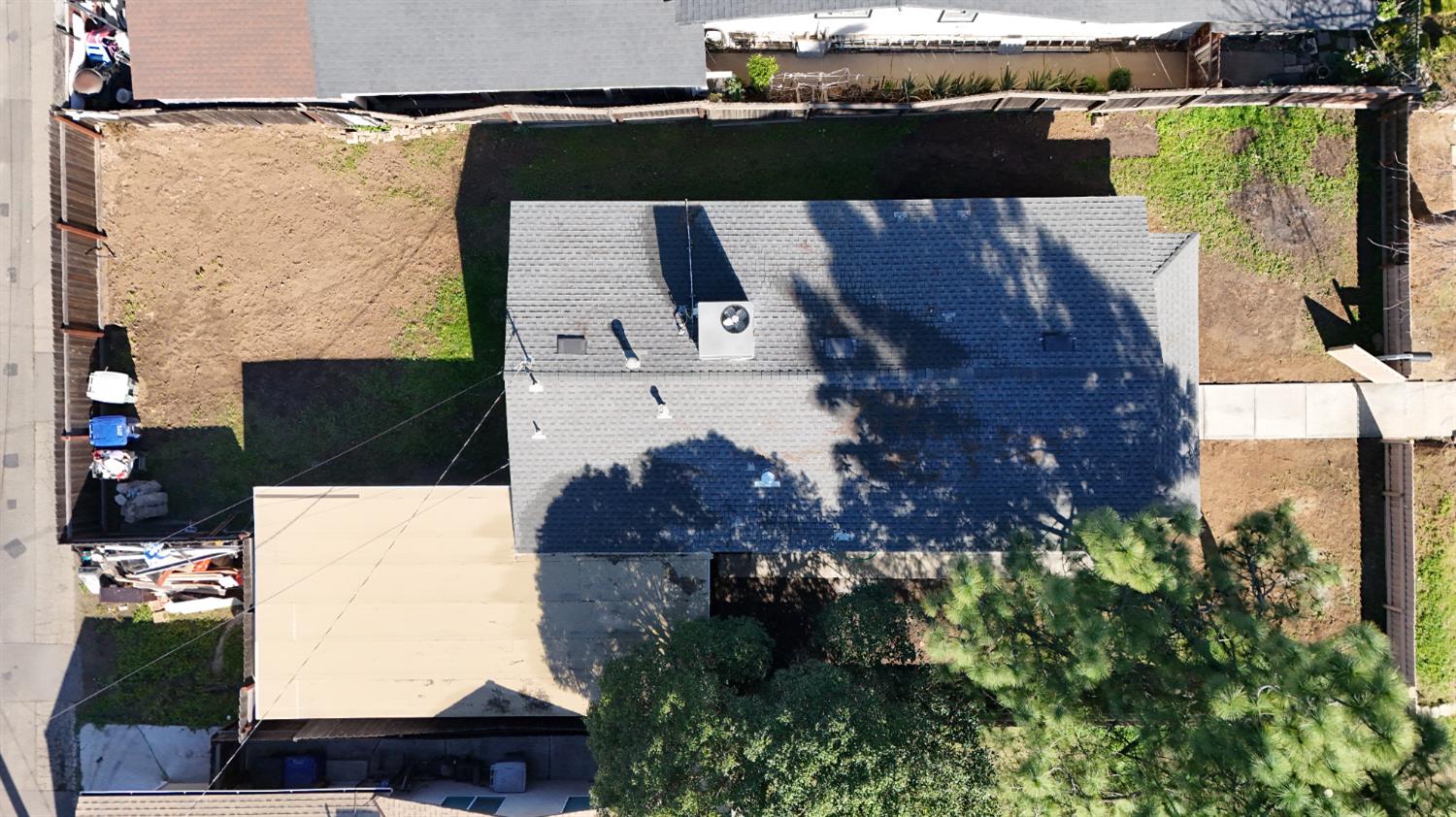 105 Pleasant St, Modesto, CA 95354