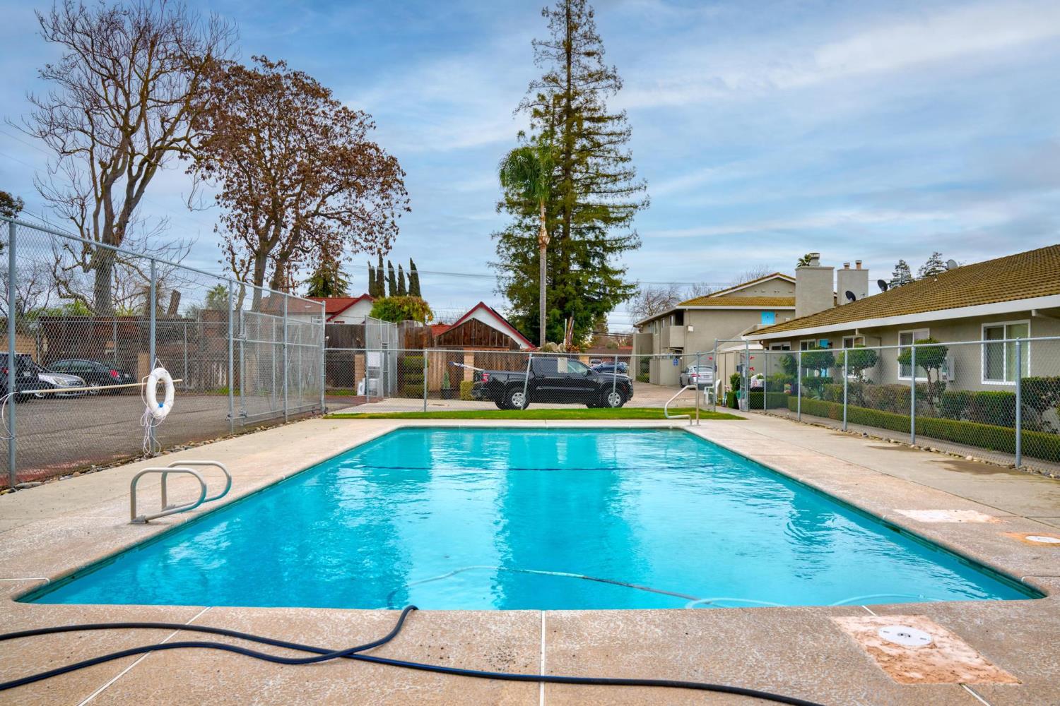 3025 Tully Rd, Modesto, CA 95350