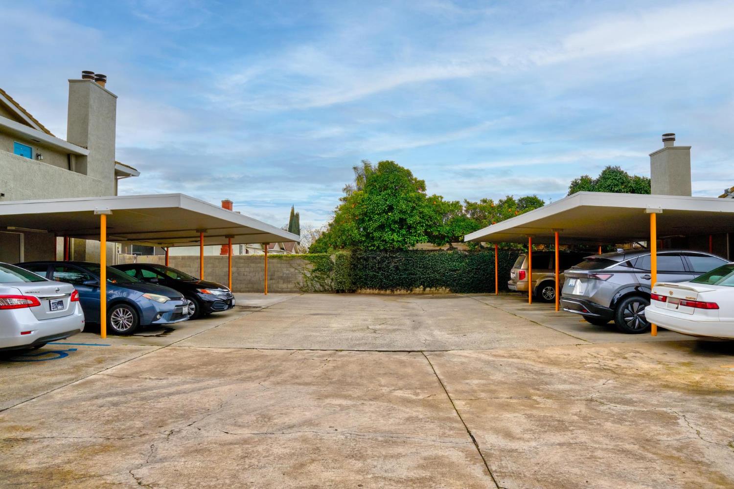 3025 Tully Rd, Modesto, CA 95350