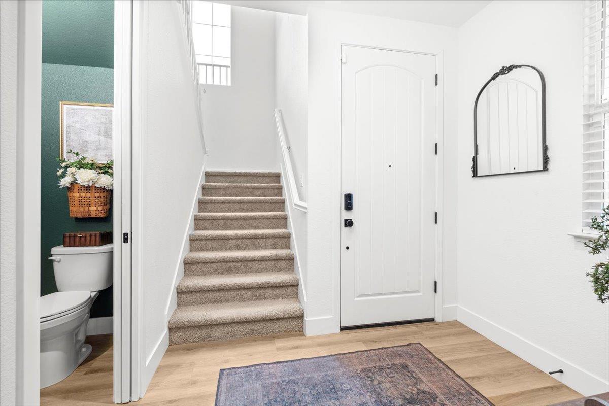 2115 Enchantment Dr., Manteca, CA 95337