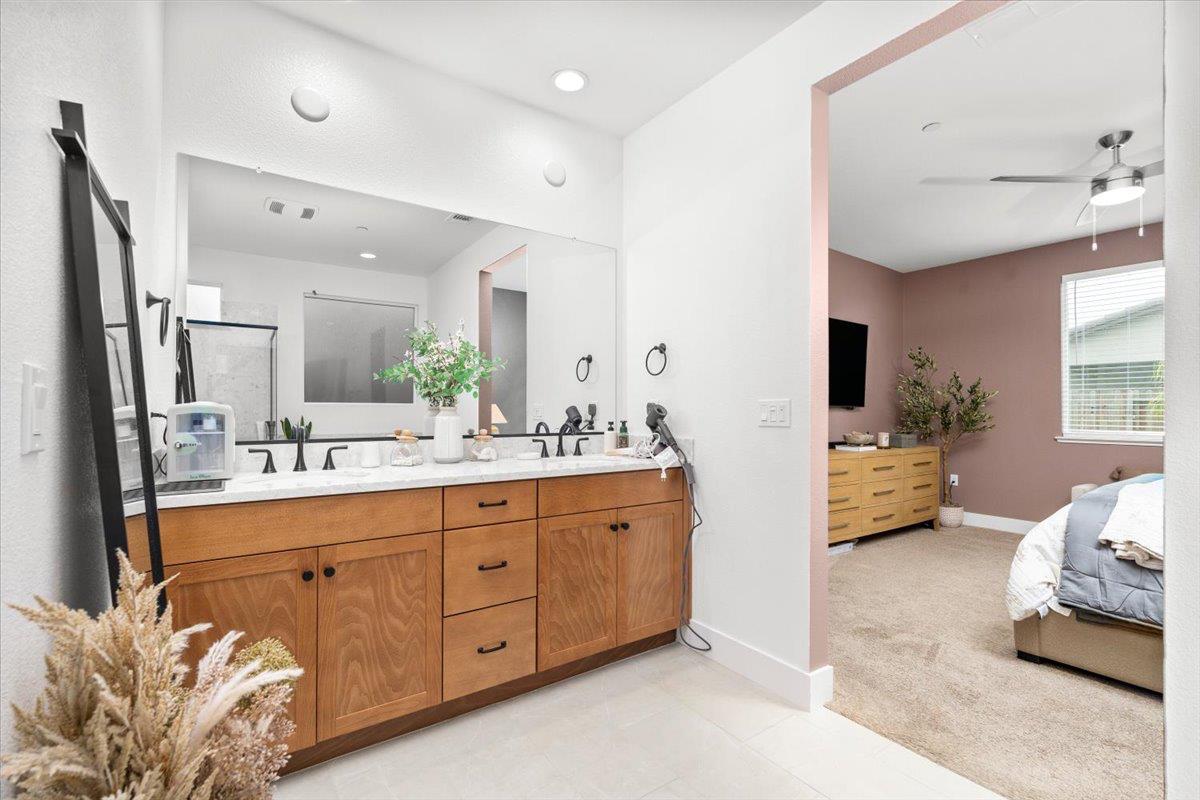 2115 Enchantment Dr., Manteca, CA 95337