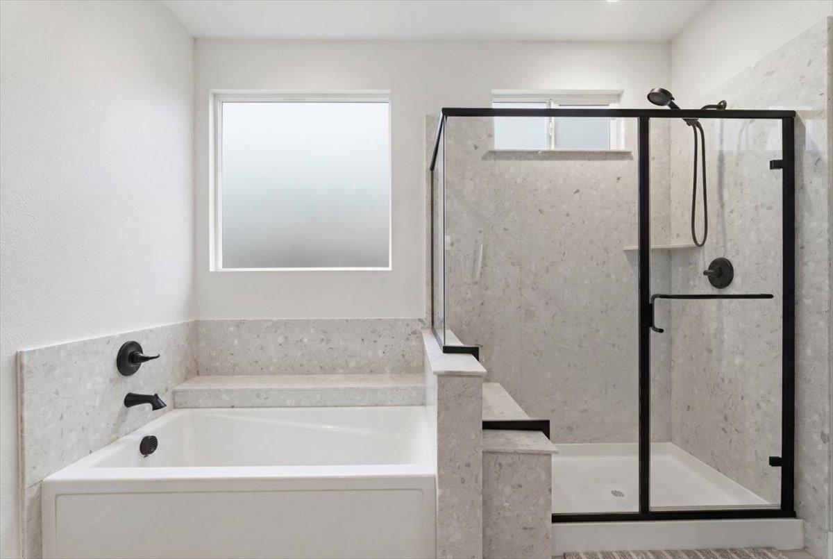 2115 Enchantment Dr., Manteca, CA 95337