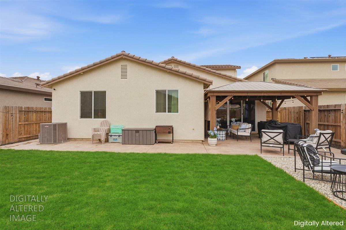 2115 Enchantment Dr., Manteca, CA 95337