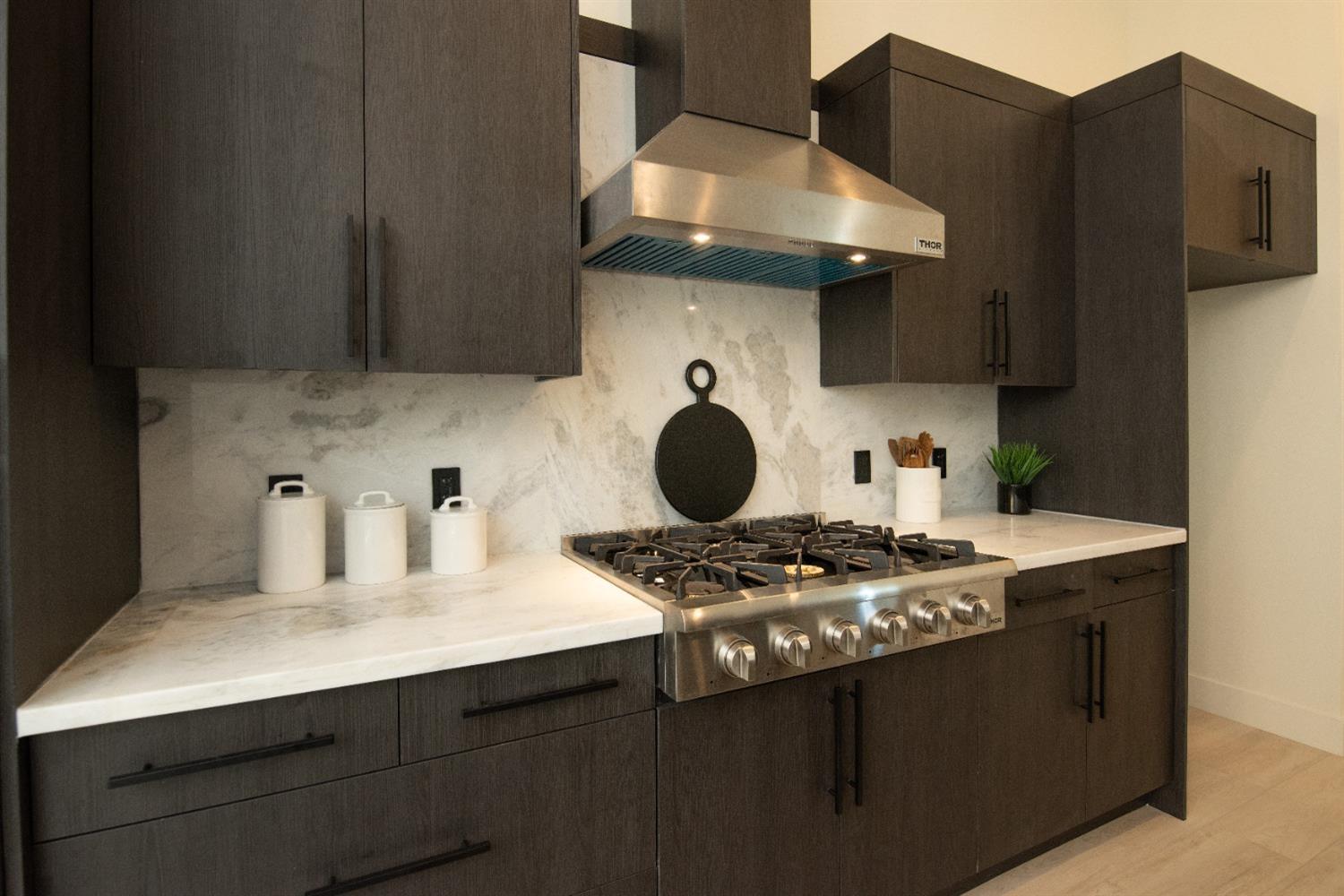 10318 Fox Borough Dr, Oakdale, CA 95361