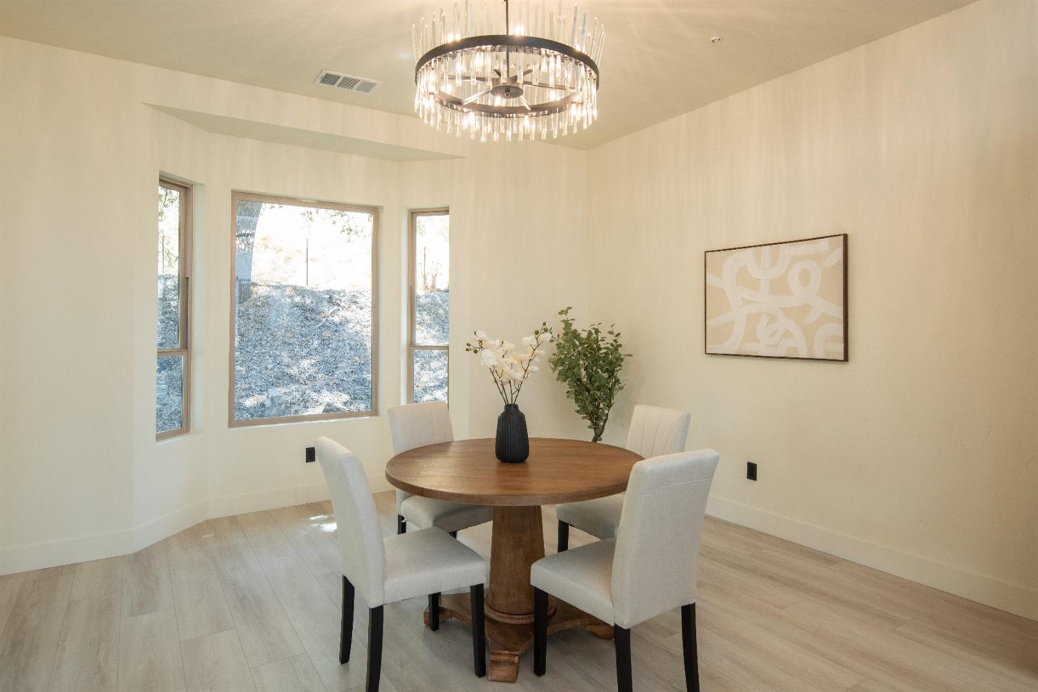 10318 Fox Borough Dr, Oakdale, CA 95361