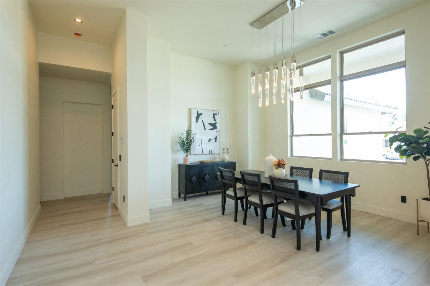 10318 Fox Borough Dr, Oakdale, CA 95361