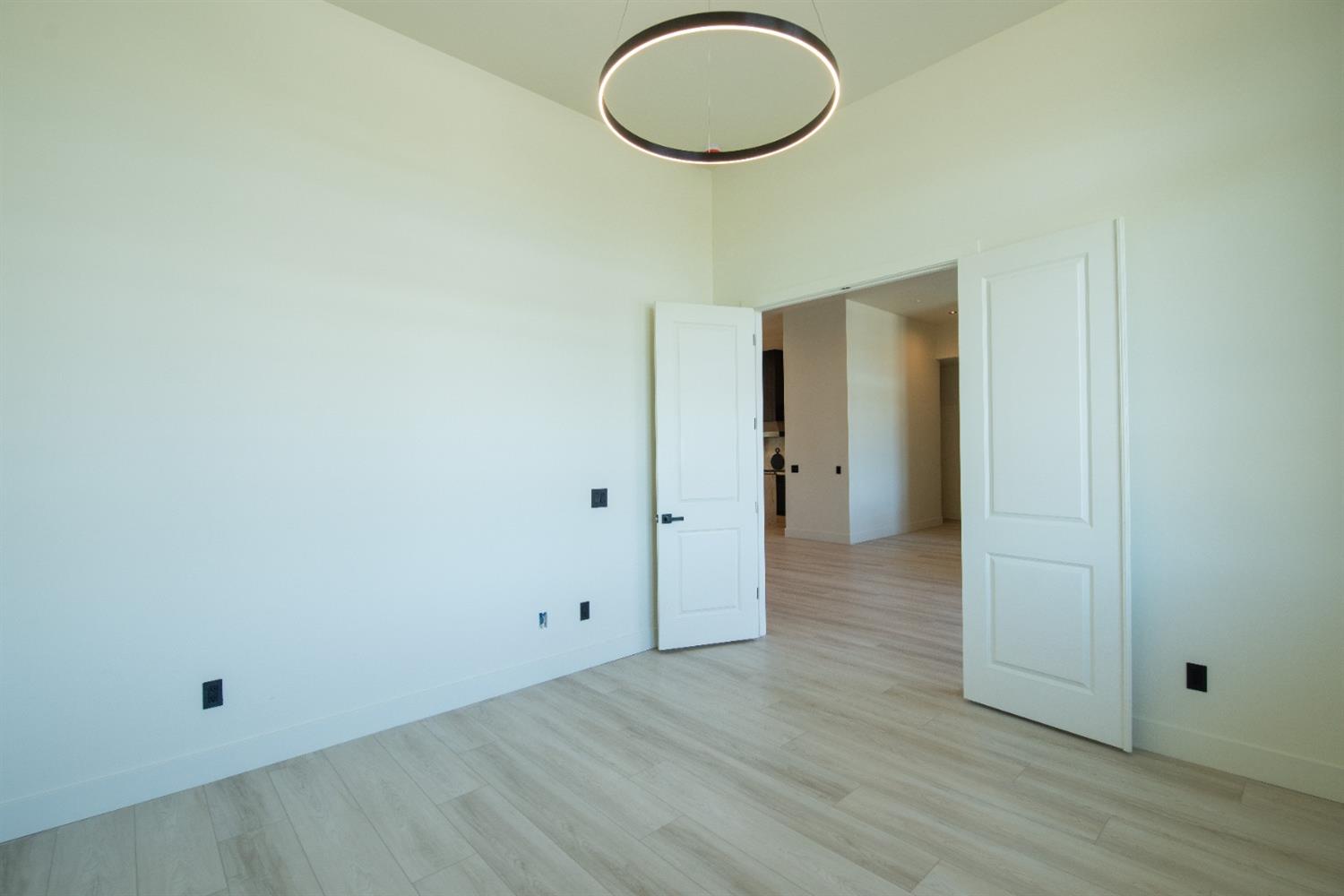 10318 Fox Borough Dr, Oakdale, CA 95361