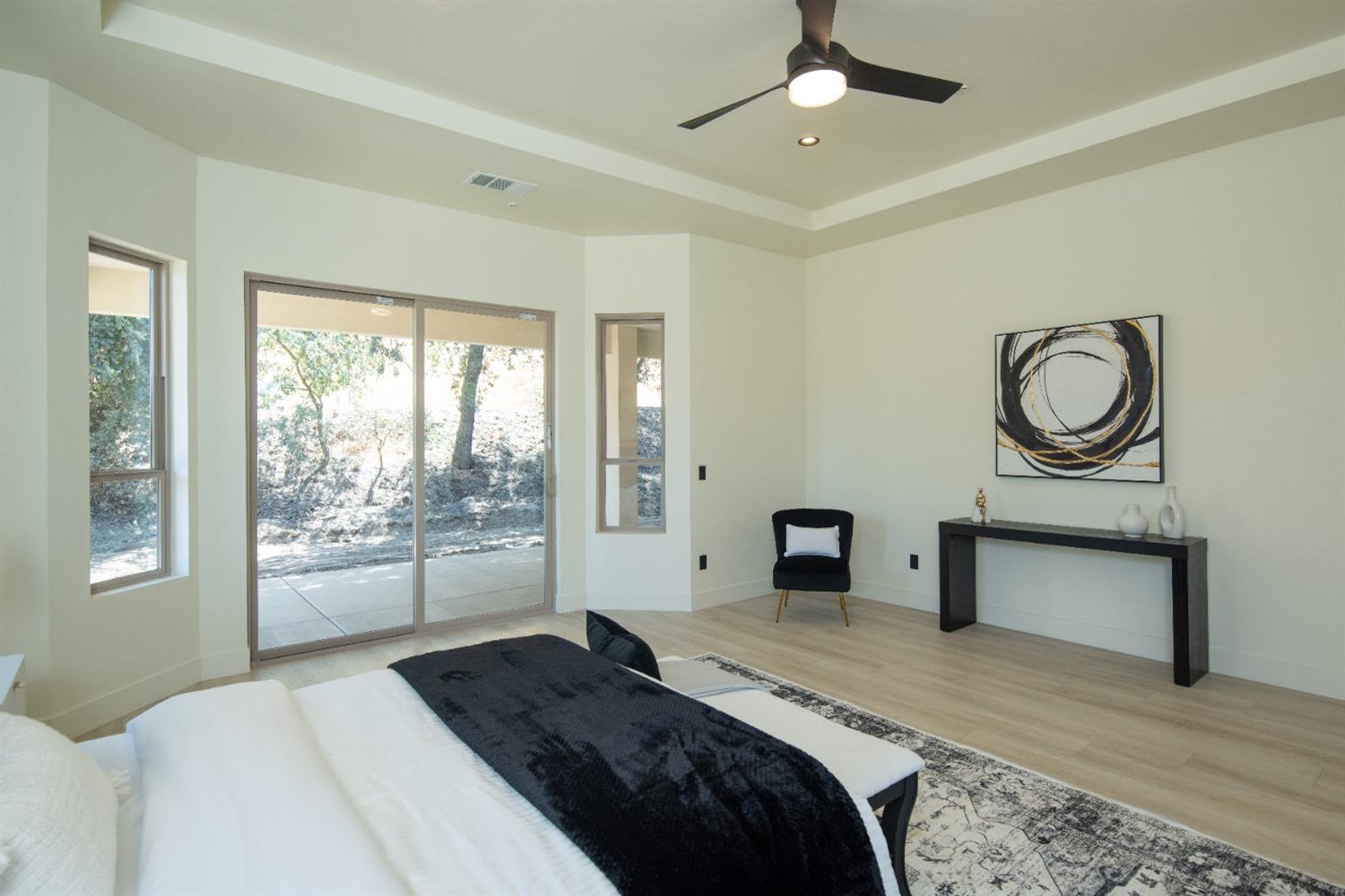 10318 Fox Borough Dr, Oakdale, CA 95361