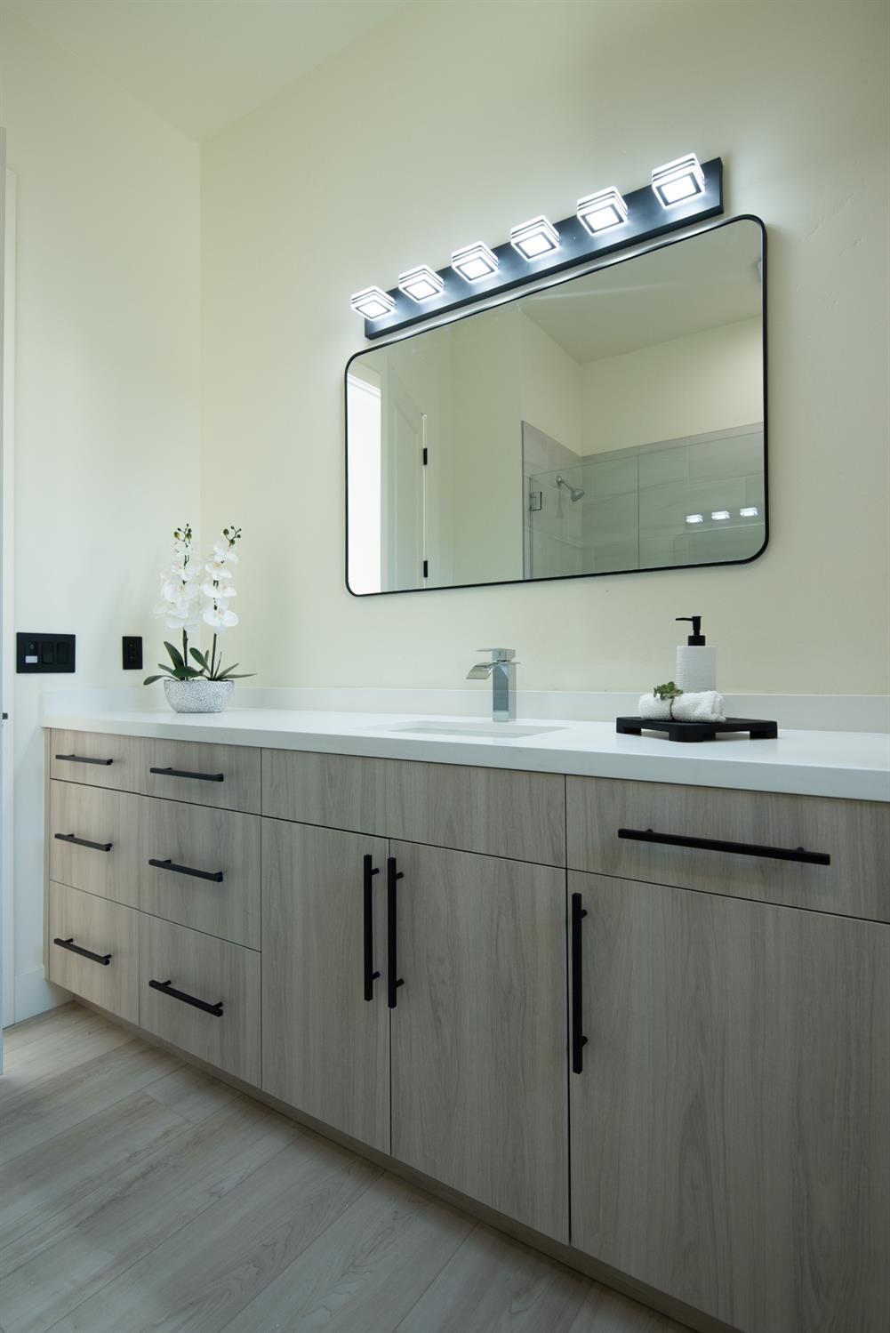 10318 Fox Borough Dr, Oakdale, CA 95361