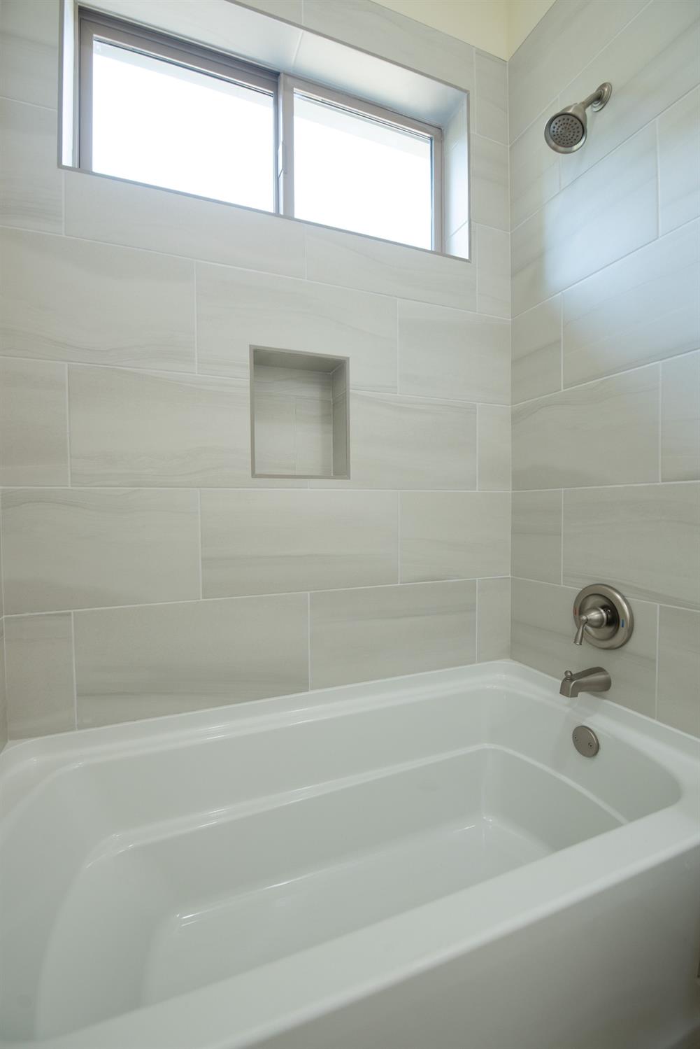 10318 Fox Borough Dr, Oakdale, CA 95361