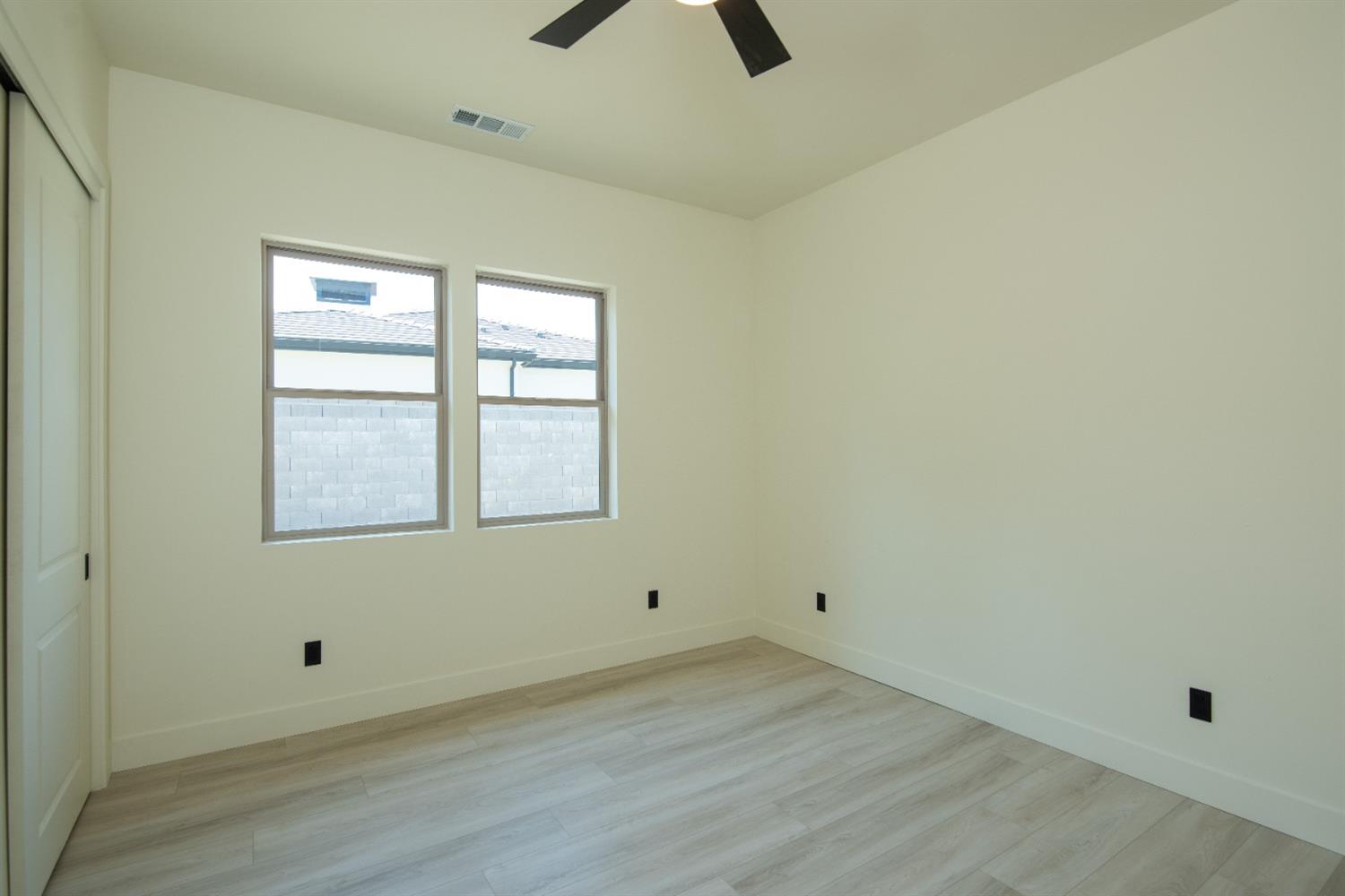 10318 Fox Borough Dr, Oakdale, CA 95361