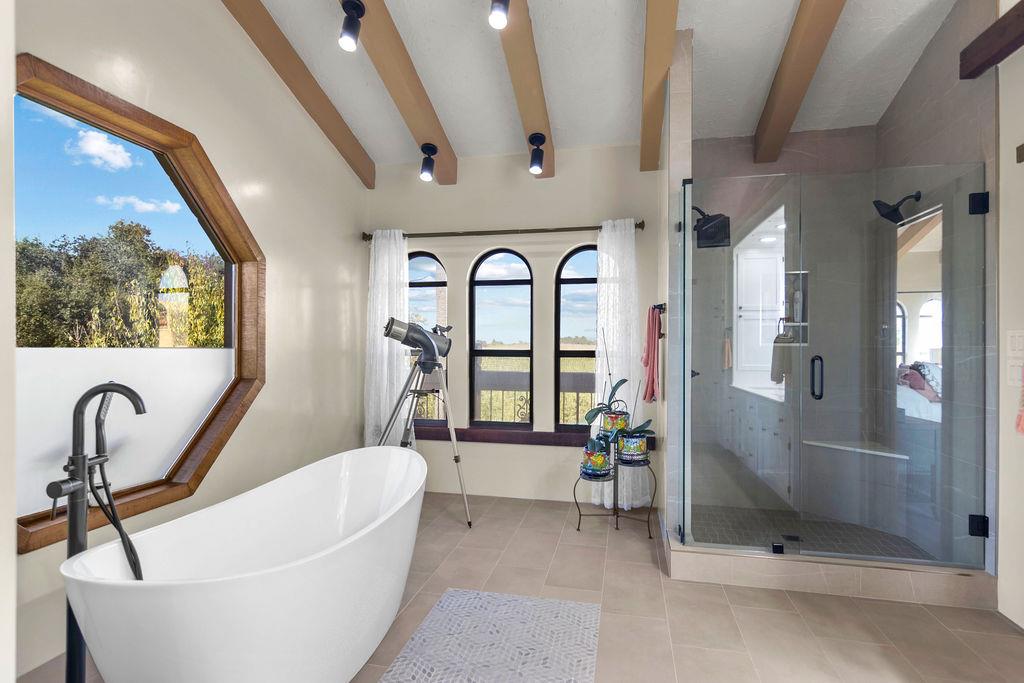 10722 Rawles Rd, Oakdale, CA 95361