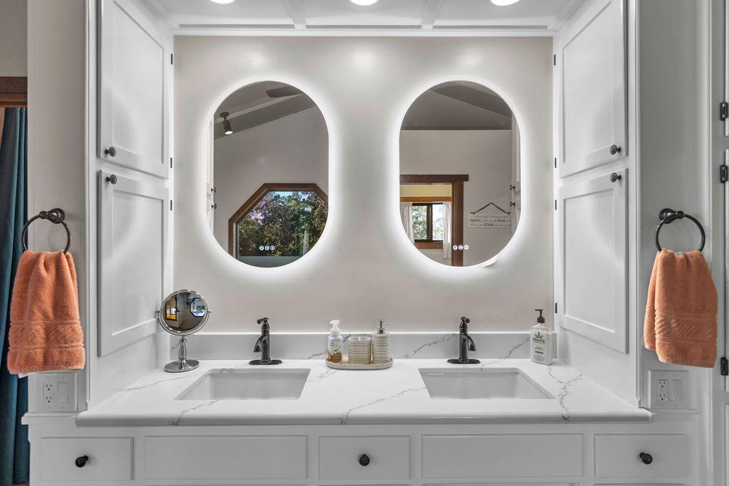 10722 Rawles Rd, Oakdale, CA 95361