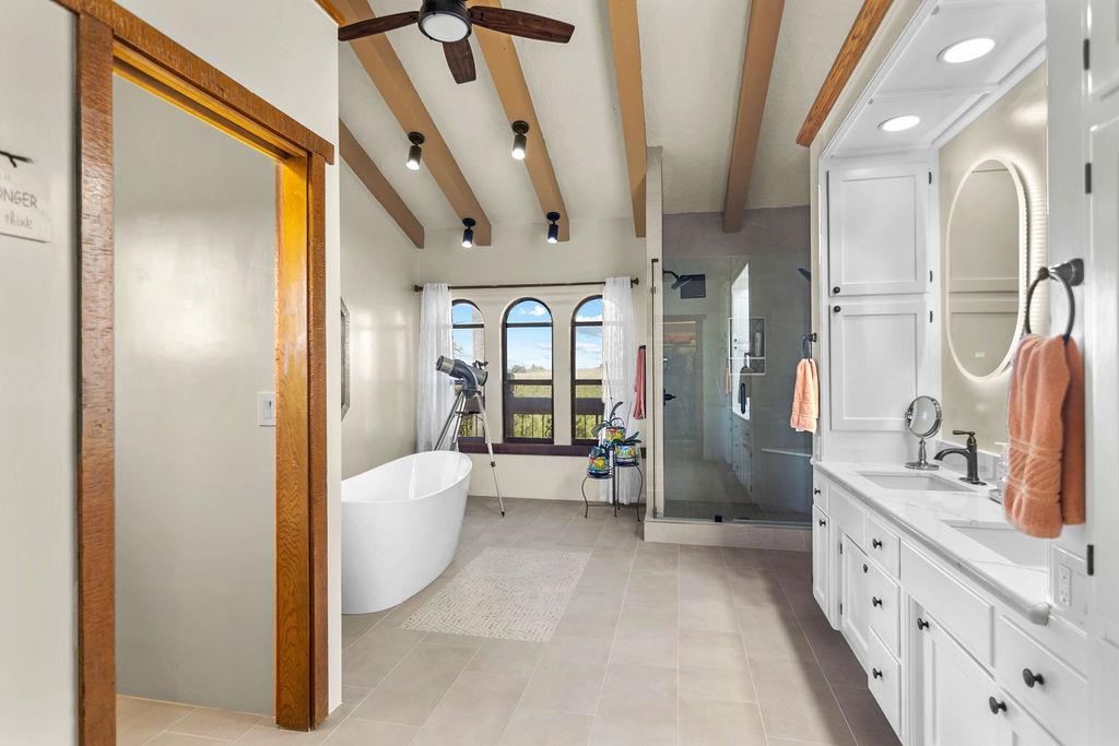 10722 Rawles Rd, Oakdale, CA 95361