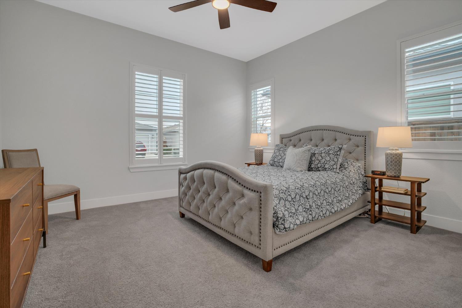 701 Victoria Dr, Manteca, CA 95336