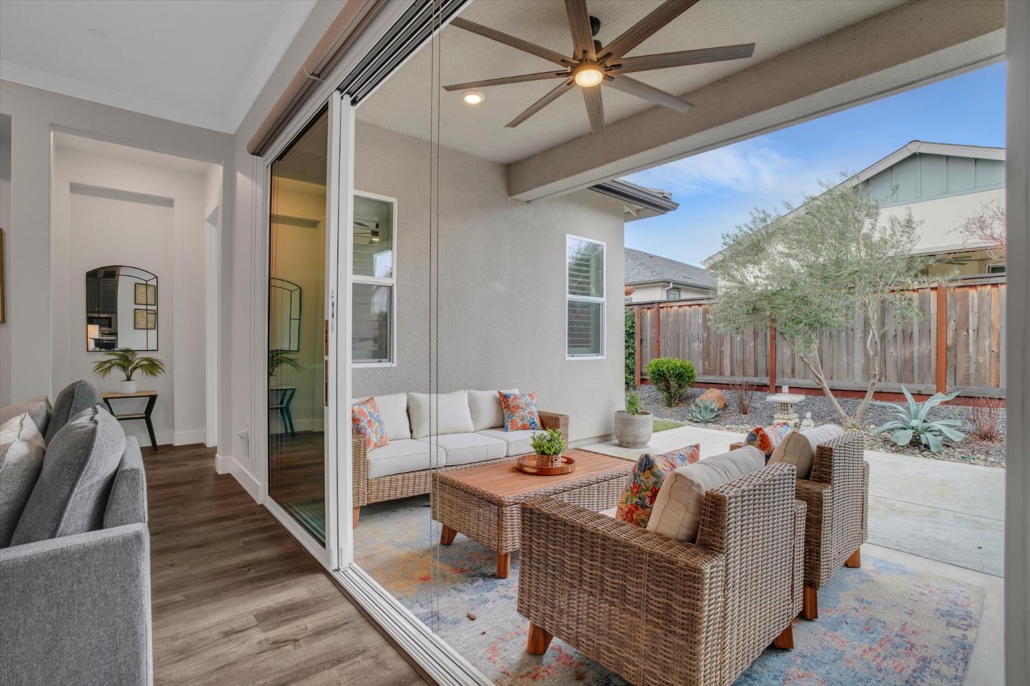 701 Victoria Dr, Manteca, CA 95336